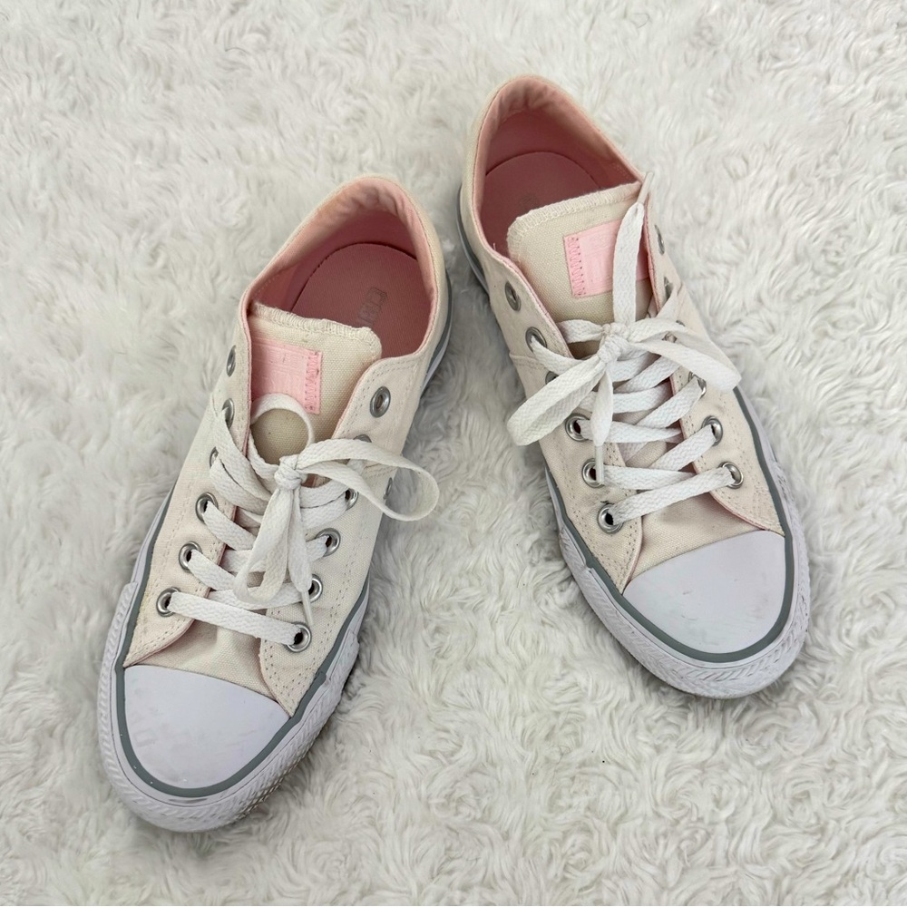 Converse White/Pink Women’s Sneakers